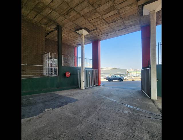 5,751M² BUSINESS CENTRE FOR SALE IN MORNINGSIDE